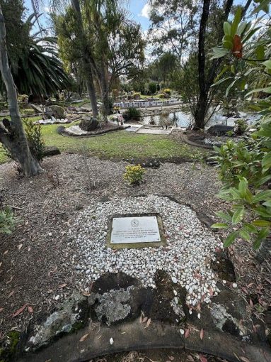 Inscription:To the memory of Sergeant First Class William Watson RILEY, Sergeant Third Class Maurice Raymond McDIARMID who were fatally shot on Police Duty at Toongabbie on the 30th September 1971