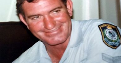 Robert John OWENS, Bob OWENS, Sharkie OWENS