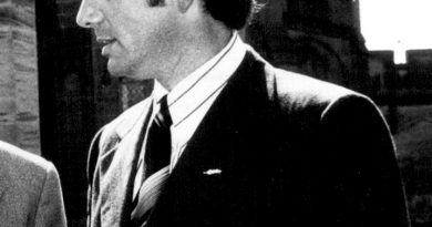 Geoffrey Neil McDOWELL