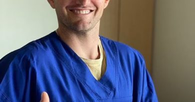 Rowan ANDREWS, Rooster