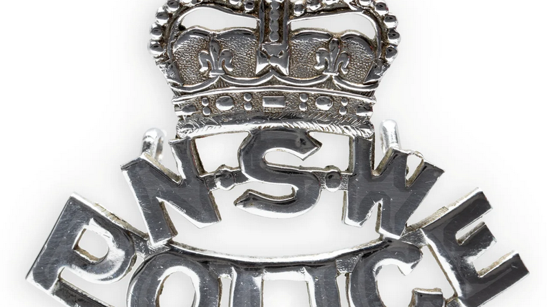 NSW Police hat badge - c1953 CREST