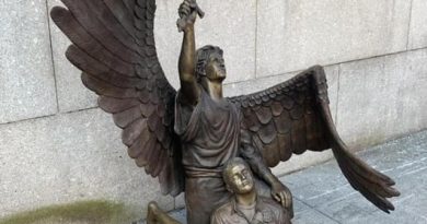 Saint Michael - CREST