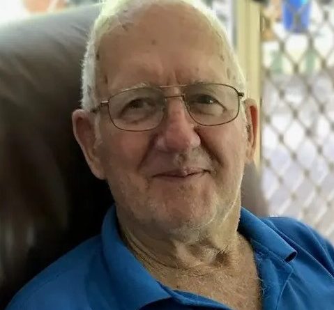 Leslie Raymond FINDLEY   AKA Les FINDLEY  Nickname:  ?  Late of Figtree - Formerly of Balcolyn, NSW  Relations in 'the job':  "possible" relation in 'the job': Alexander Campbell FINDLAY, NSWPF 10410 S.W. FINDLEY, NSWPF # 12904    ?  I.L. FINDLEY, NSWPF # 22573   ?   Grant G. FINLEY, NSWPF # ????? ( Class 259 ) ( 1995 )   ?   NSW Police Training Centre - Redfern  -  Class #  084    New South Wales Police Force  Regd. #   9753   Rank:  Commenced Training at Redfern Police Academy on Monday ? July 1960 ?    Probationary Constable - appointed Monday 15 August 1960 ( aged 23 years, 2 months, 16 days )  Constable - appointed ? ? ?  Constable 1st Class - appointed 15 August 1966