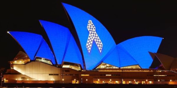 RIP Ribbon on Opera House 02
