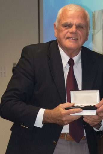 THURSDAY 8 SEPTEMBER 2016<br />LAKE ILLAWARRA RETIRED POLICE DAY.<br /> 45 people turned out to Lake Illawarra ( Oak Flats ) Police Station at 10am today for the Retired Police Day.<br /> 15 National Police Service Medals were awarded to various Police who live in and / or worked in the Lake Illawarra Area Command.<br /> These awards were presented by the current LA Commander, Zoran Dzevlan.<br /> Eoin PETERS accepting his Medal.