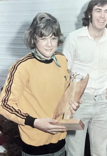 Russell OXFORD, NSWPF # ????? & Neville GLOVER in 1975. Russell OxfordsenoproStd69tg3lm94922lhal31m27ilt2h3fah6mi0im84l4261mh9ll34 ·I first met Neville Glover in 1975, when he was invited to present the trophies at the presentation day for the Doo