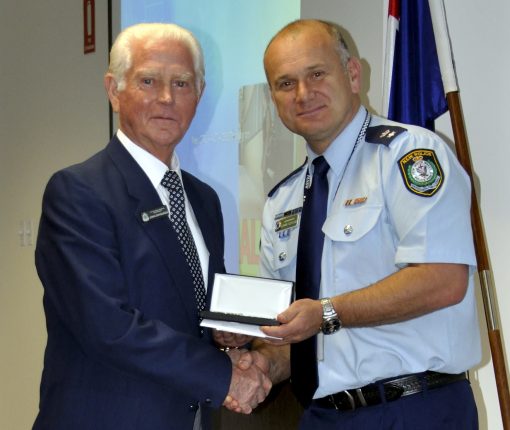 THURSDAY 8 SEPTEMBER 2016 LAKE ILLAWARRA RETIRED POLICE DAY. 45 people turned out to Lake Illawarra ( Oak Flats ) Police Station at 10am today for the Retired Police Day. 15 National Police Service Medals were awarded to various Police who live in and / or worked in the Lake Illawarra Area Command. These awards were presented by the current LA Commander, Zoran Dzevlan. John DRYBURGH receiving his Medal.